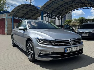 Авто Volkswagen Passat 2018 № 7699607