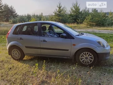 Авто Ford Fiesta 2006 № 7699660