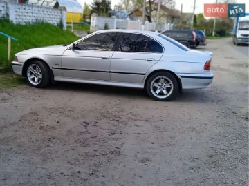 Авто BMW 5 Series 2000 № 7699666