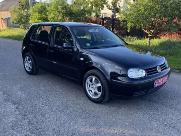 Авто Volkswagen Golf 2003 № 7700003