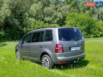 Авто Volkswagen Touran 2007 № 7700041