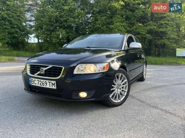 Авто Volvo V50 2009 № 7700062