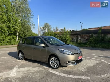Авто Renault Grand Scenic 2012 № 7700110