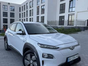 Авто Hyundai Kona 2018 № 7700201