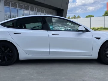 Авто Tesla Model 3 2021 № 7700207