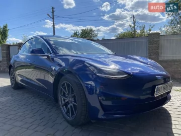 Авто Tesla Model 3 2019 № 7700231