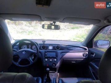 Авто Mitsubishi Outlander 2003 № 7700311