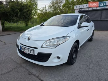 Авто Renault Megane 2011 № 7700325