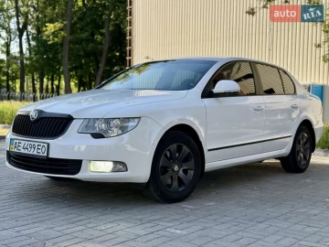 Авто Skoda Superb 2013 № 7700393
