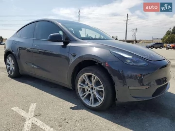 Авто Tesla Model Y 2024 № 7700409