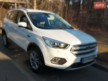 Авто Ford Kuga 2019 № 7700506