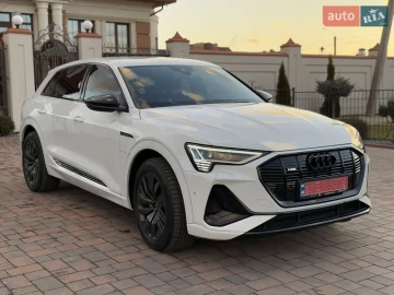 Авто Audi E-Tron 2022 № 7700530
