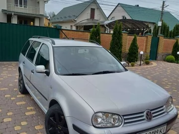 Авто Volkswagen Golf 2000 № 7700555