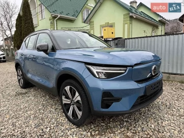 Авто Volvo Xc40 2022 № 7700692