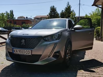 Авто Peugeot 2008 2020 № 7700703