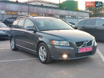 Авто Volvo V50 2011 № 7700759