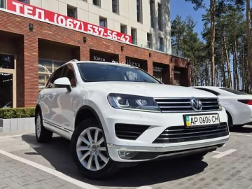 Авто Volkswagen Touareg 2017 № 7700810