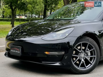 Авто Tesla Model 3 2021 № 7700922