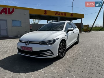 Авто Volkswagen Golf 2022 № 7700923