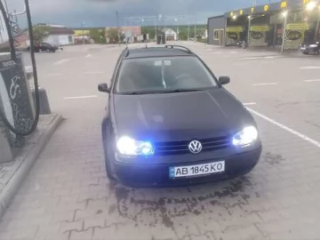 Авто Volkswagen Golf 2000 № 7700972