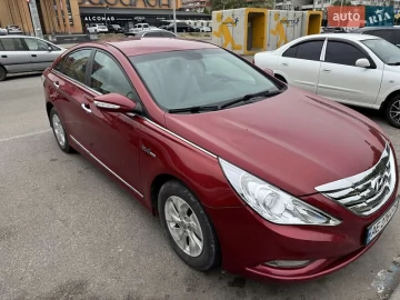 Авто Hyundai Sonata 2011 № 7701009