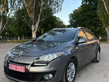 Авто Renault Megane 2012 № 7701014