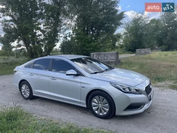Авто Hyundai Sonata 2015 № 7701044