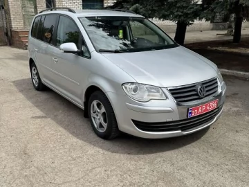 Авто Volkswagen Touran 2009 № 7701326