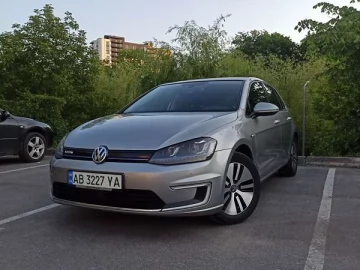 Авто Volkswagen E-Golf 2015 № 7701360