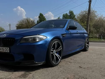 Авто BMW M5 2012 № 7701711