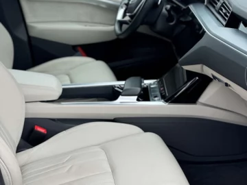 Авто Audi E-Tron 2020 № 7701720