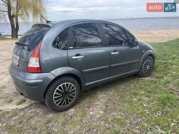 Авто Citroen C3 2005 № 7701765