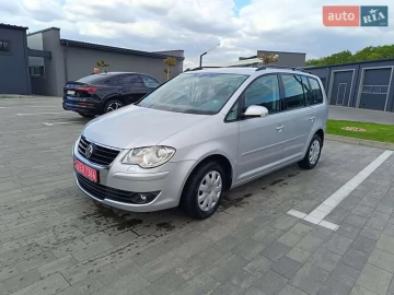 Авто Volkswagen Touran 2009 № 7701834