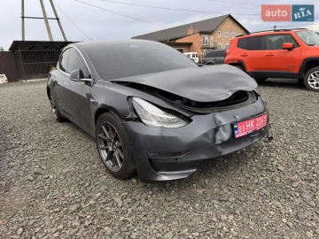 Авто Tesla Model 3 2018 № 7701881