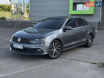 Авто Volkswagen Jetta 2015 № 7702297