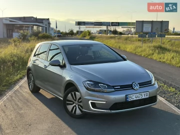 Авто Volkswagen E-Golf 2017 № 7702313