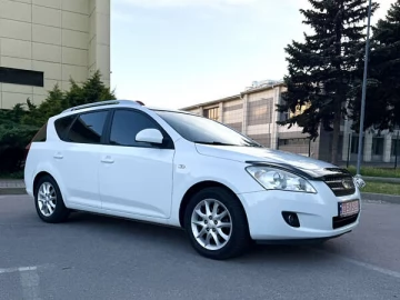 Авто KIA Ceed 2010 № 7702520