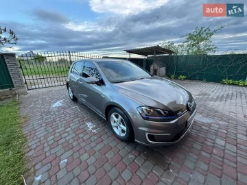 Авто Volkswagen E-Golf 2015 № 7702795