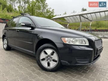 Авто Volvo V50 2010 № 7702954