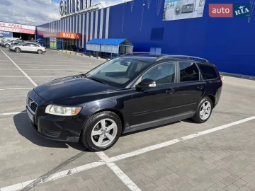 Авто Volvo V50 2009 № 7703115
