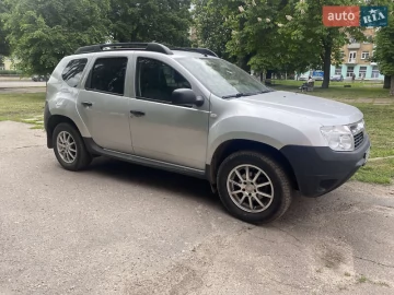 Авто Renault Duster 2010 № 7703288