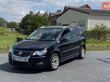 Авто Volkswagen Touran 2010 № 7703460