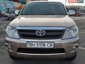 Авто Toyota Fortuner 2007 № 7703462