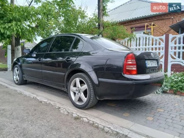 Авто Skoda Superb 2002 № 7703580