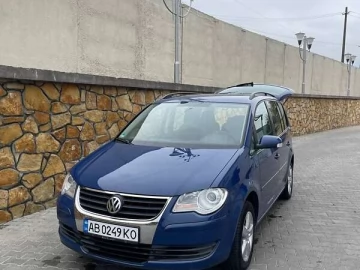 Авто Volkswagen Touran 2009 № 7703649