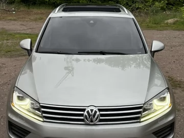 Авто Volkswagen Touareg 2015 № 7703977