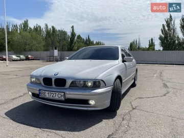 Авто BMW 5 Series 2002 № 7704076