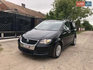 Авто Volkswagen Touran 2010 № 7704122