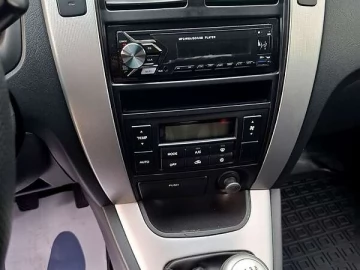 Авто Hyundai Tucson 2007 № 7704141