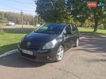 Авто Toyota Verso 2009 № 7704168